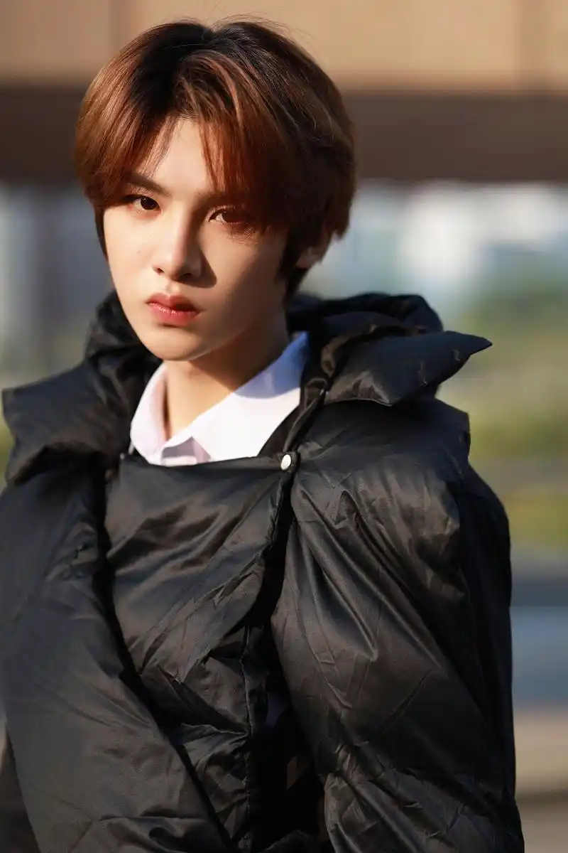 合作曲眠冬浪漫发布02黄明昊再展词曲创作才华