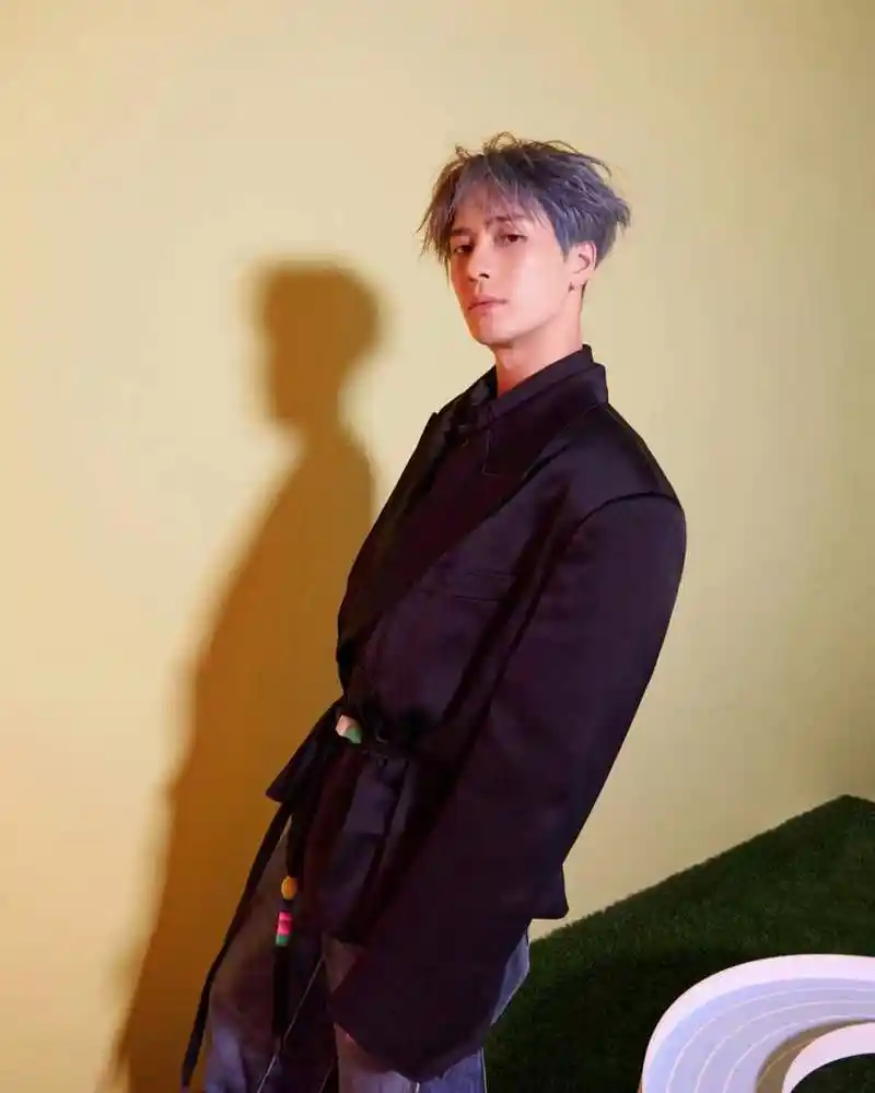 王嘉尔的新发型你能欣赏得来吗?[你懂的]