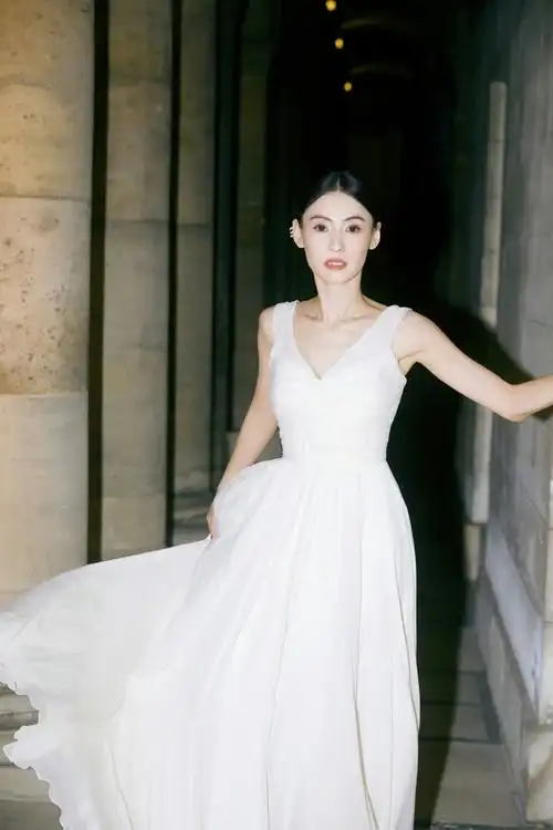 张柏芝美得毫不费力##法国科兰黎45周年