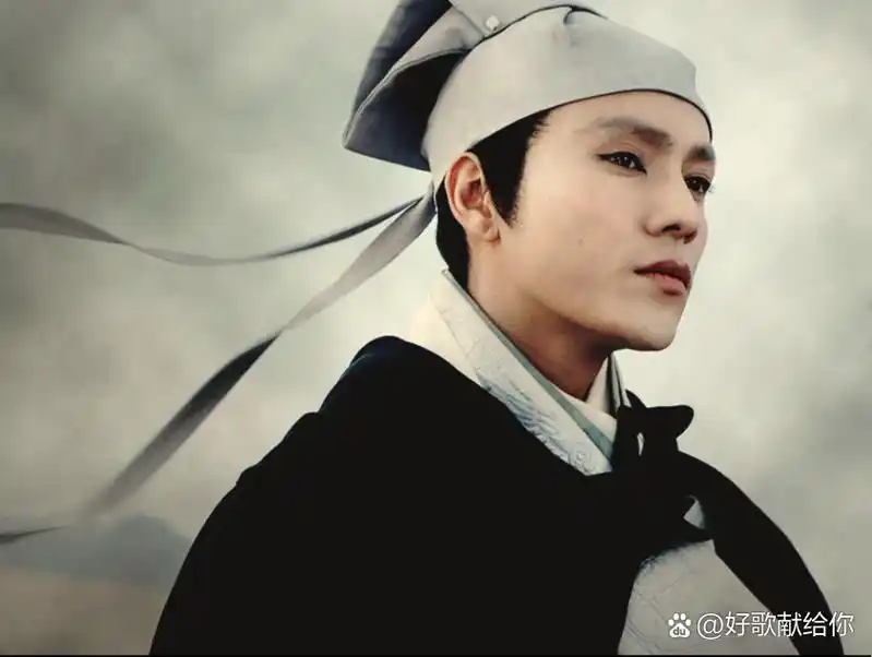 《龙门飞甲》中,陈坤一人分饰两个角色:俊美邪魅,狠戾冷酷的西厂督主"