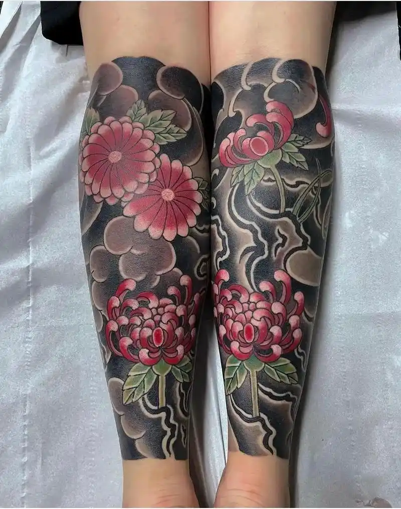 纹身哈尔滨纹身 老传统包小腿 菊花