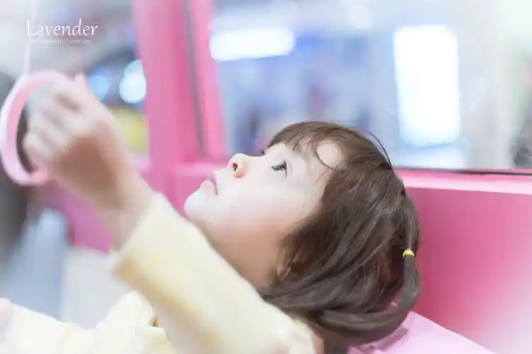 哈琳 萌娃 可爱 背景 壁纸 头像