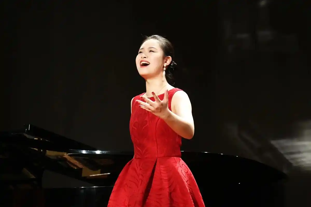 青鸟现场两位女高音的对决之夜