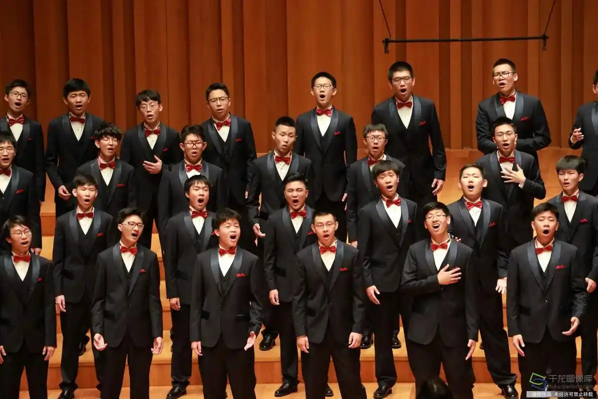 非特长生男声合唱团唱响一六六中学好声音