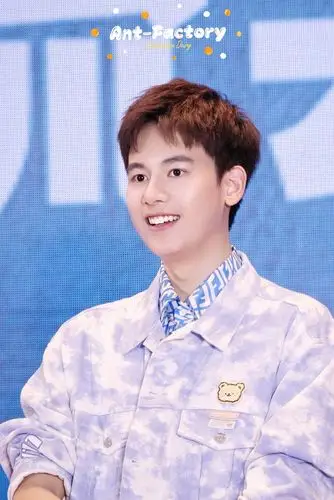 回应: 发点胡先煦的照片安慰一下我可以吗