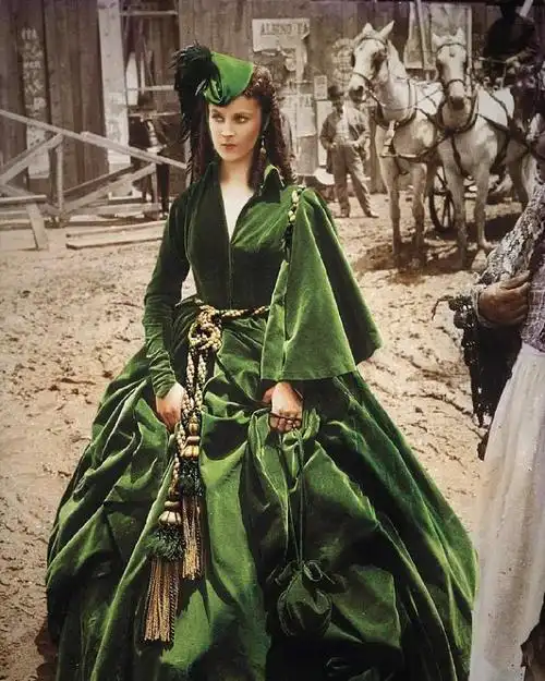 乱世佳人中斯嘉丽用窗帘做的裙子现在看来依然很经典67676767