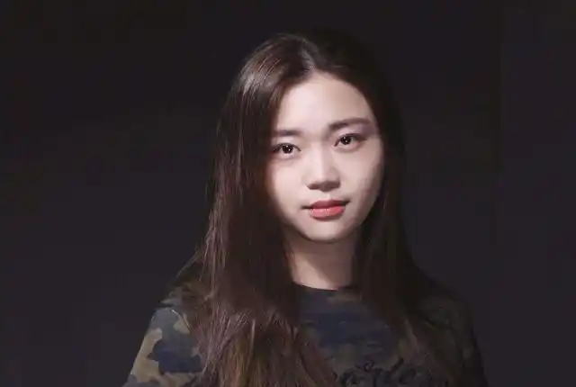 听徐薇的《我以为》,卑微的感情让人忍不住想落泪