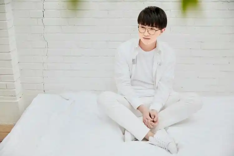 毛不易《平凡的一天》mv首发 带来最真挚的感动