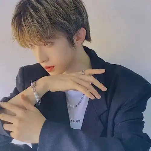 国风男孩刘宇头像