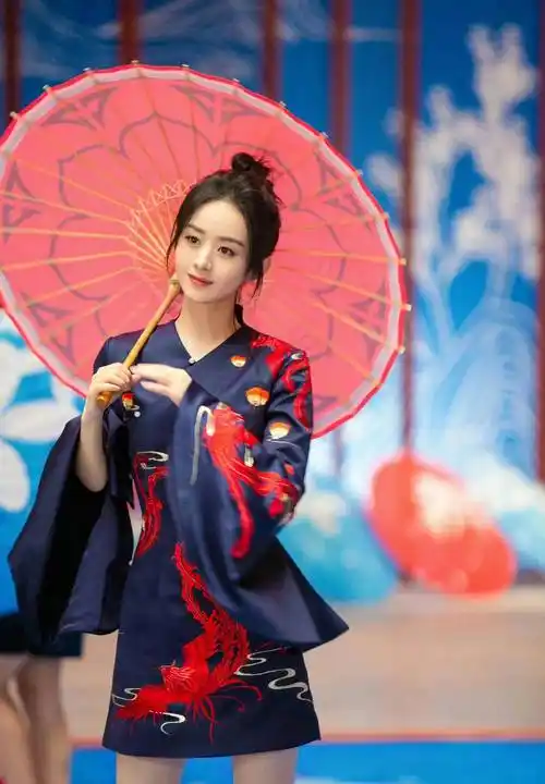 女明星国风与新中式风榜_符合中国_旗袍_中国服装