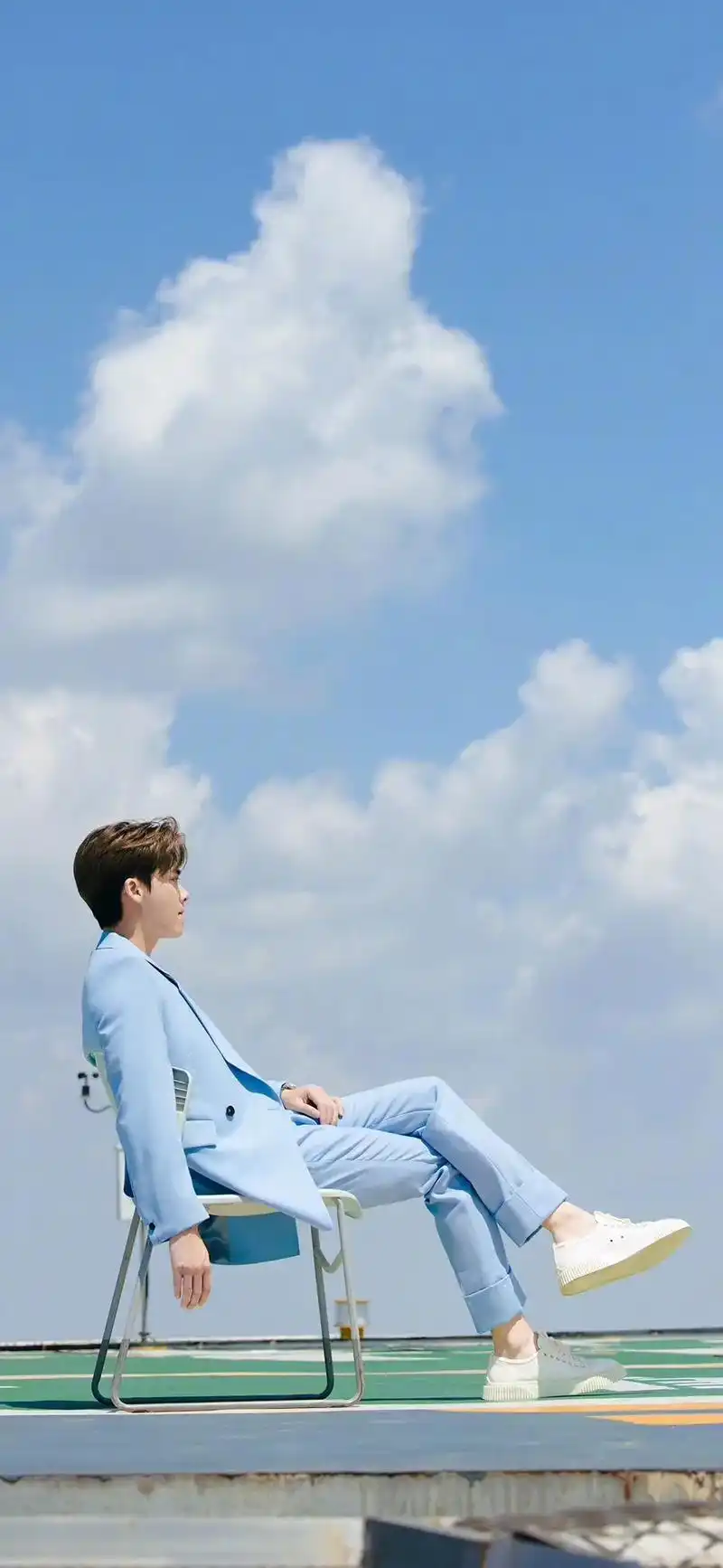 壁纸来一波#沛纳海品牌代言人李易峰 #李易峰 - 抖音