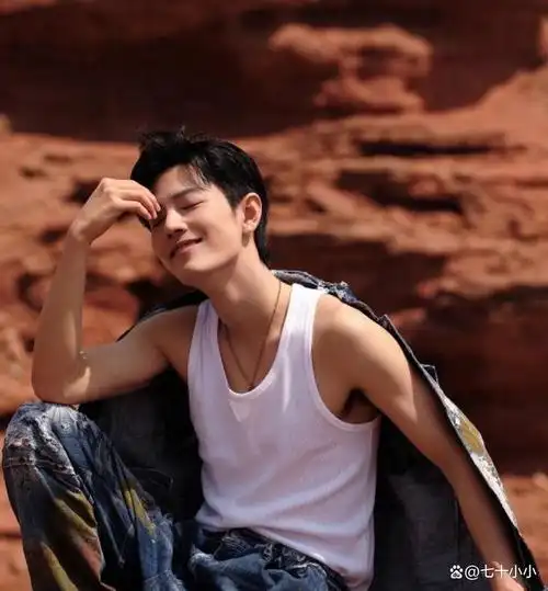 《玉骨遥》热播,肖战也是为了剧宣认真营业!