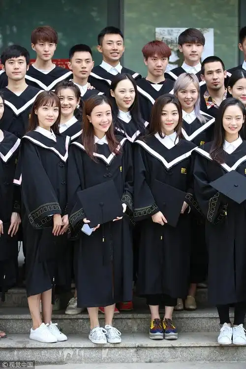 北电表演学院拍"高颜值"毕业照