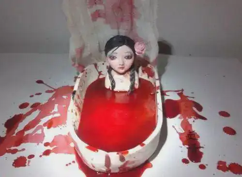 在厕所杀死人的鬼娃娃小孩恐怖传说悲惨经历