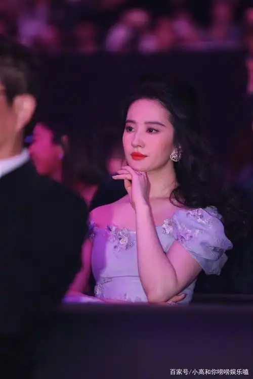 刘亦菲和赵丽颖同框,真是"神仙打架"的名场面