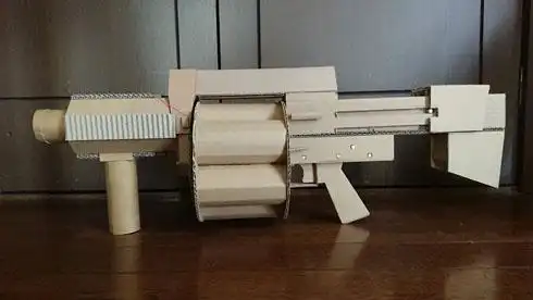 岛国高玩多可发射厕纸芯纸壳制mgl榴弹枪引发惊叹