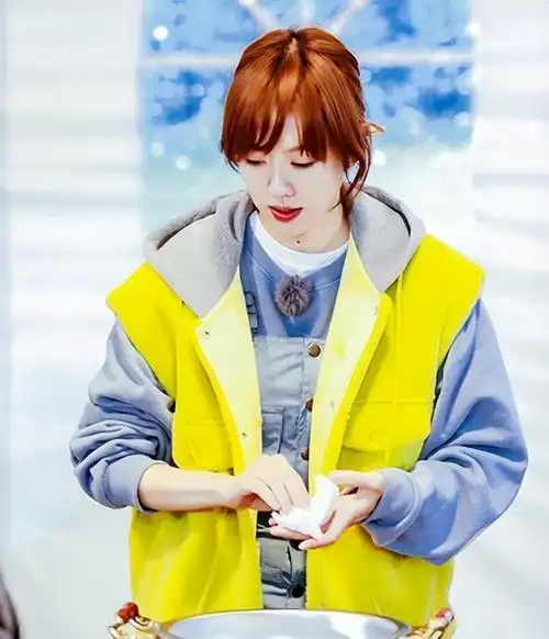 当33岁金晨遇上大4岁的她,我终于悟了,原来红不红都是命