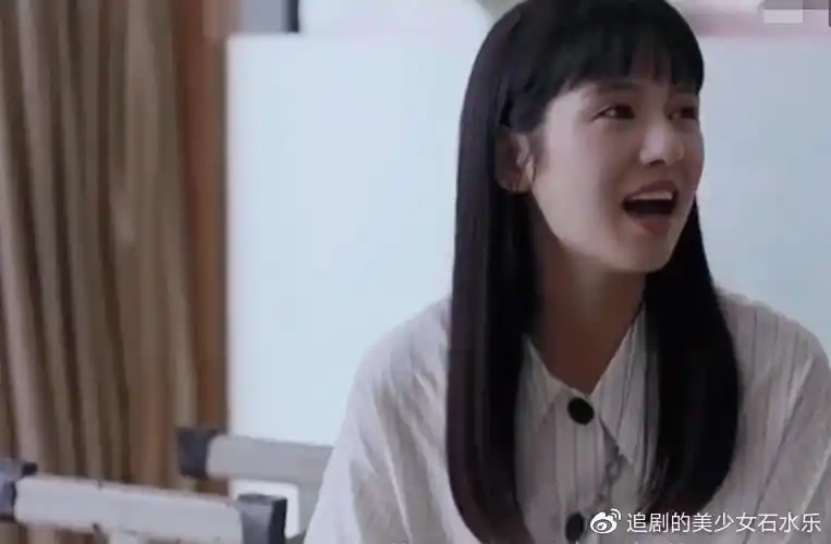 另一主角张老师也立马回怼道:"你是不是傻,诺贝尔没有数学奖!