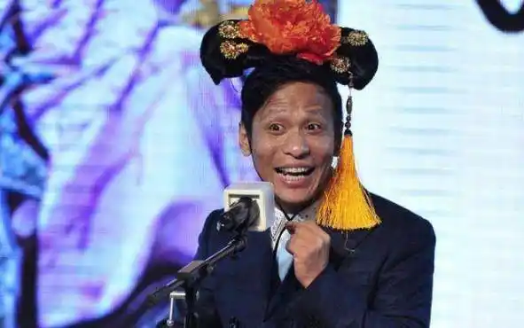 宋小宝现在是一位成功的喜剧演员.