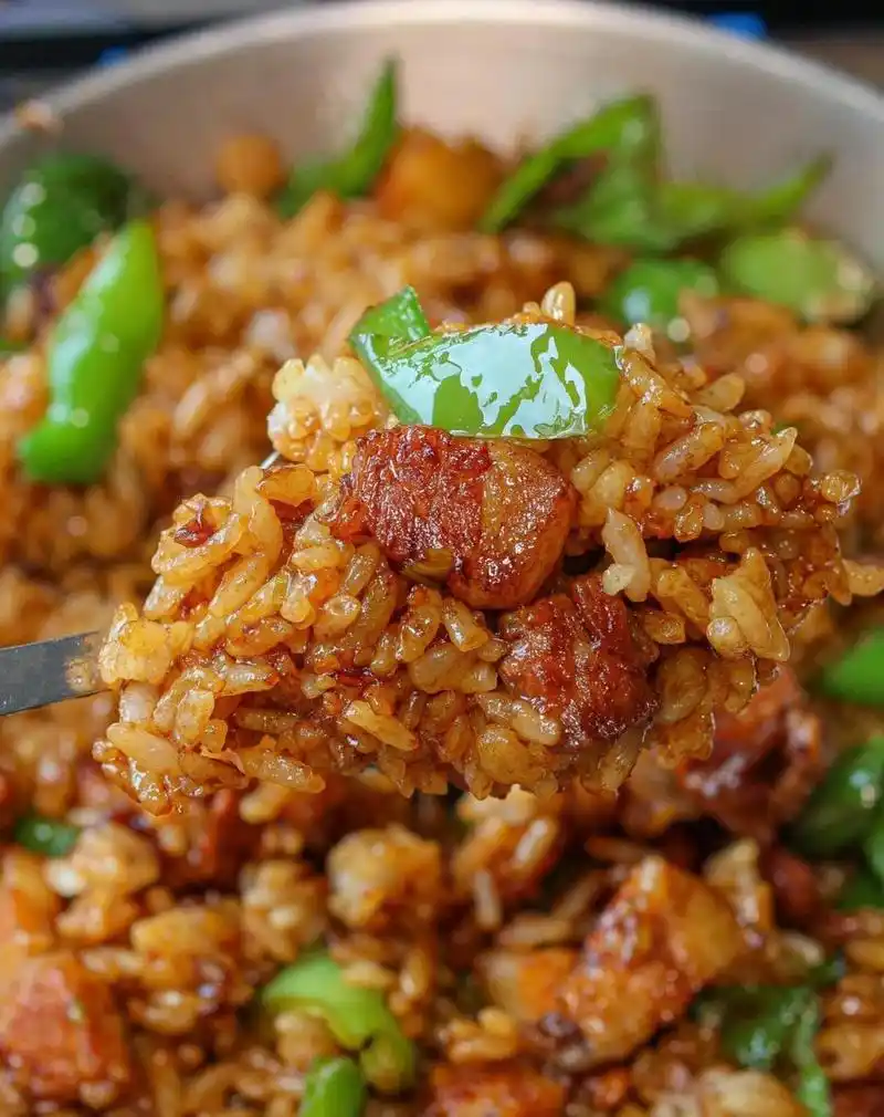 这个回锅肉炒饭真的超香,吃一次忘不掉那种～ 95准备食材 五花肉青