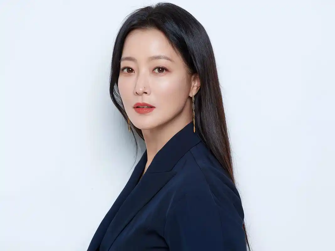 p>金喜善 i>(         ,kim hee seon) /i>,1977年6月11日出生于韩国