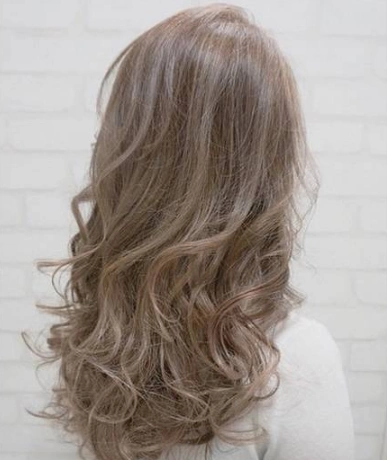 苦亚麻色适合什么肤色女生苦亚麻色头发图片