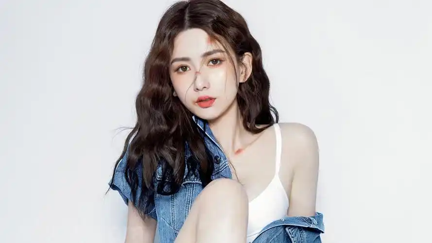 王秋紫抖音美女4k壁纸