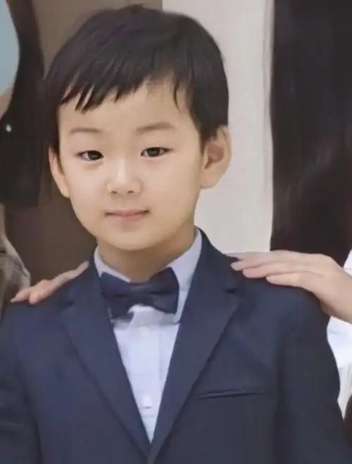 男大十八变不只有宋民国,还有《三生三世》的阿离,妥妥男神一枚|童星|