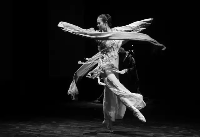 让人念念不忘的"王小蒙",王亚彬离开赵本山后,她一样大杀四方