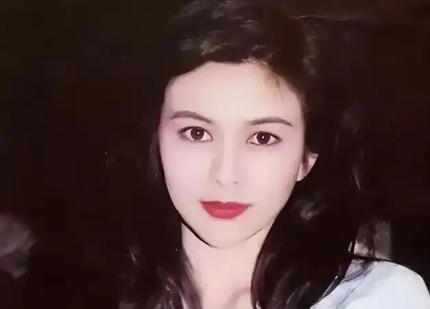 迟到30年的真相:被"高尔夫球"断送前程的关之琳,竟是一场骗局