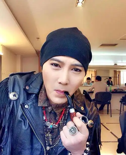 陈梦露和赵威霖(赵威霖跟陈梦露结婚照)