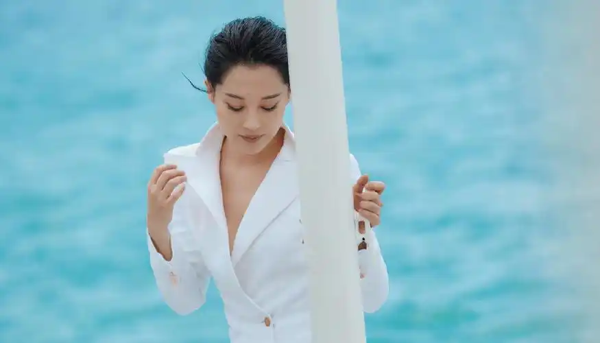 许晴被爆大瓜!疑似封杀,镜头全部被删_电影_什么_身影