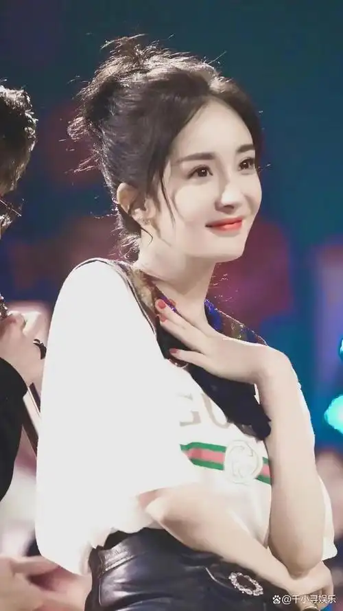 杨幂,这个名字如今已经成为了中国娱乐圈中备受瞩目的女演员.