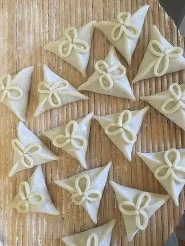 心情像花儿一样绽放做的创意饺子