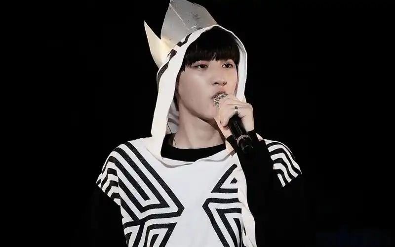 exo朴灿烈帅气写真高清电脑桌面壁纸大全