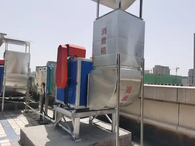 柜式离心风机餐厅厨房现场安装照片-郑通风机厂家-远程雾炮机|防爆雾