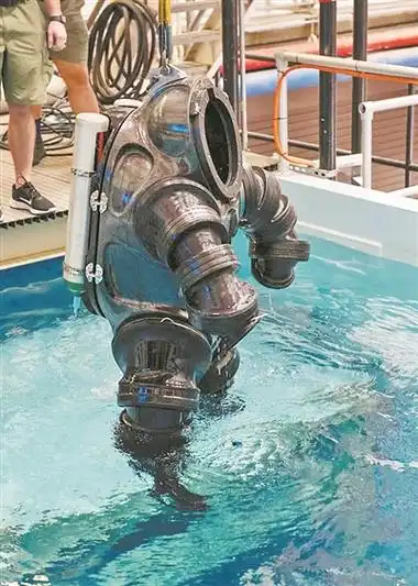 浅说潜水服