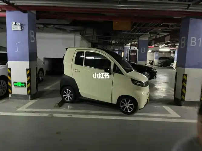 爱玛a520四轮电动车