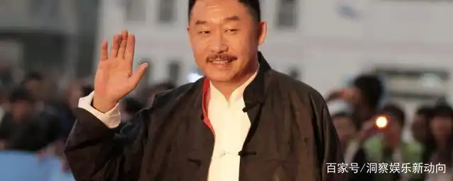 道哥是影片《疯狂的石头》里的贼头,因为有责任心及重情义获得观众们