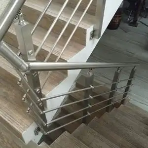 室内外楼梯扶手自装304不锈钢家用拉丝立柱栏杆阳台别墅玻璃护栏