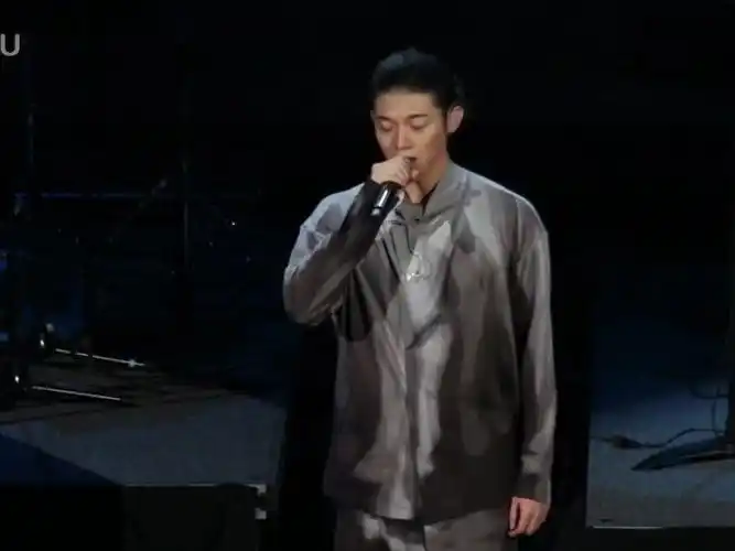 霍尊 温哥华演唱会夜空中最亮的星[超清版]