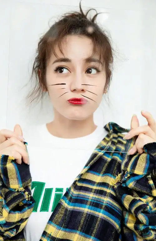 迪丽热巴可爱软萌表情写真图片,明星,可爱,迪丽热巴,高清,美女明星