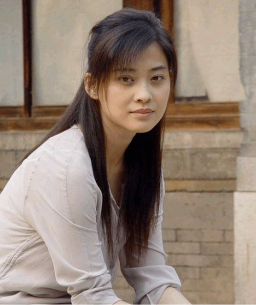 "被家暴"21年后,她终于逆风翻盘_梅婷_小希_角色