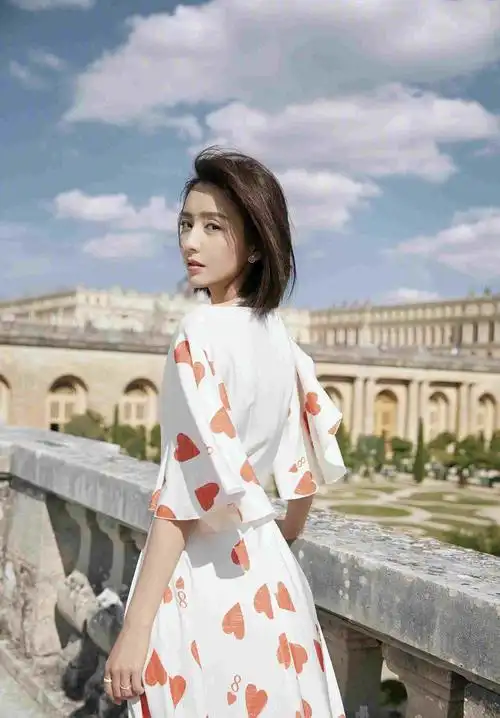 留短发也惊艳的女明星周迅马丽佟丽娅爱了爱了