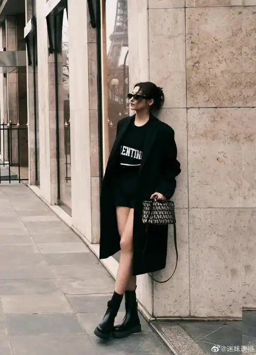 关晓彤巴黎时装周造型##关晓彤清晨巴黎街拍