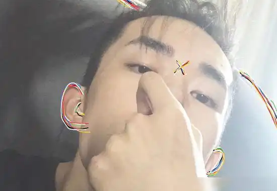 粉丝未卜先知提前预测易烊千玺自拍场景成现实版预言家