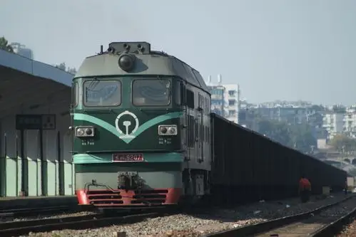 中国的东风4火车头