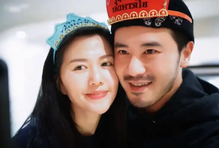 谭维维陈亦飞因戏生情求婚成功后低调结婚十分甜