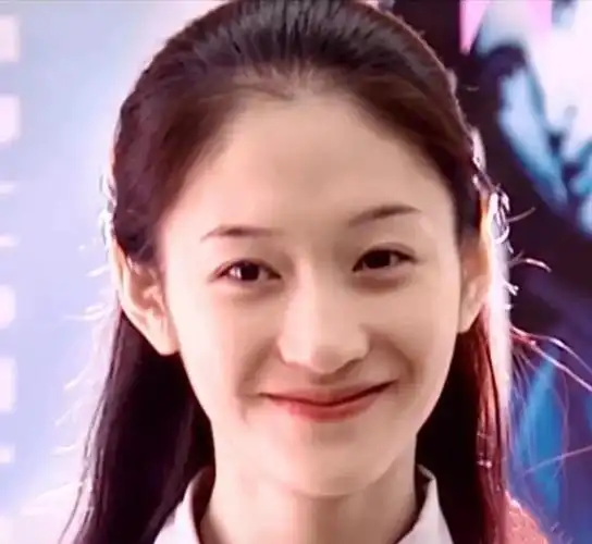 从小美到大的李小冉绝对担得起肤白貌美这个词老公更是当宝宠