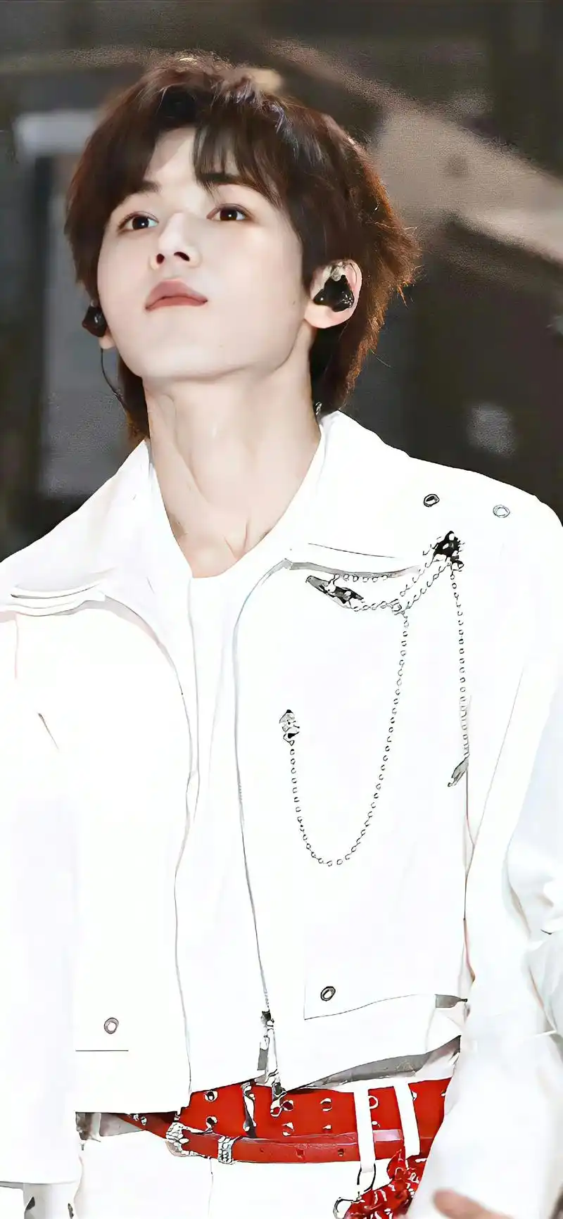 时代少年团丨宋亚轩壁纸.#一眼沦陷 #宋亚轩 #时代少年团 - 抖音